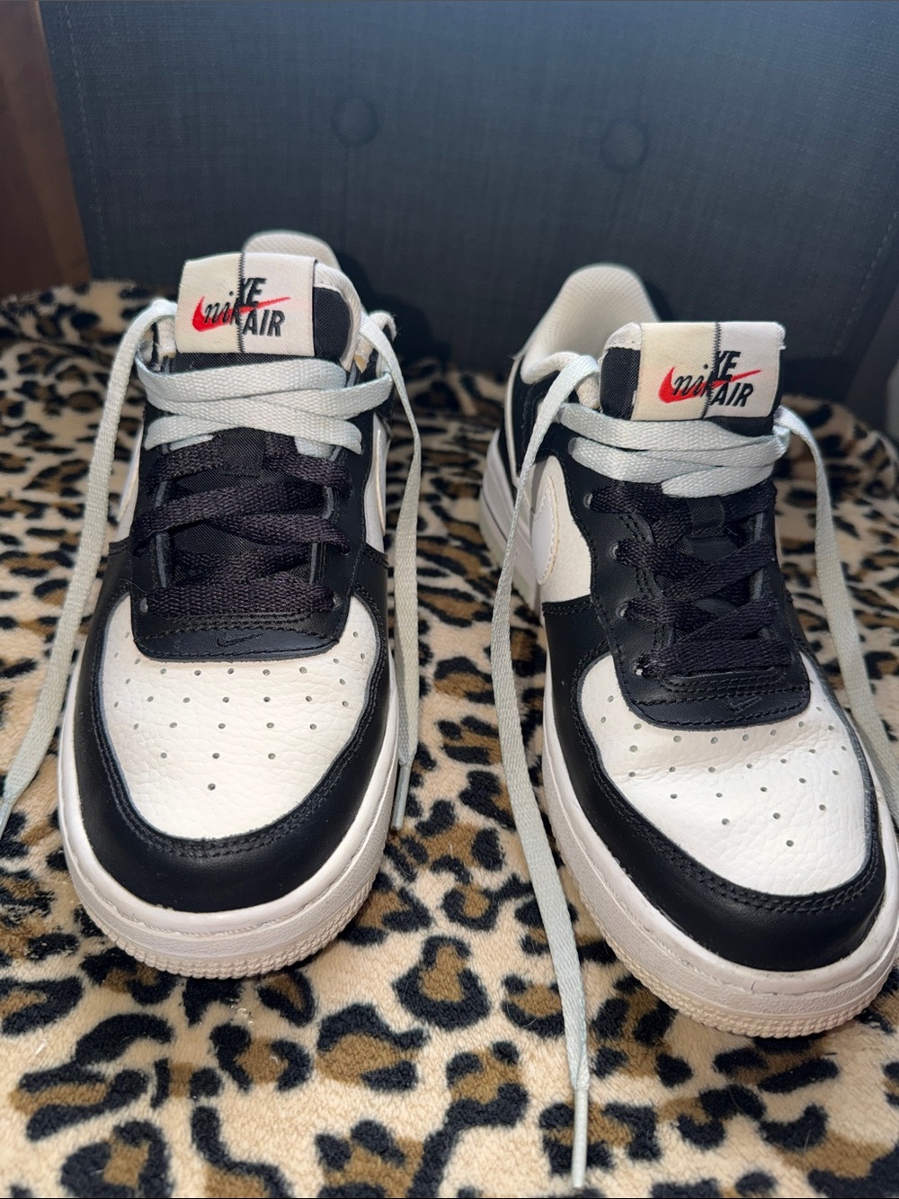 Nike Air Force 1, 4.5Y, black beige white
